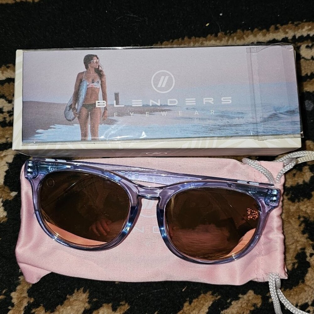 NWOT Blenders Eyewear H Series Pacific Grace Polarized Sunglasses Womens